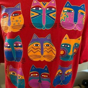 Laurel Burch Red T-shirt. Cat images. Size Large